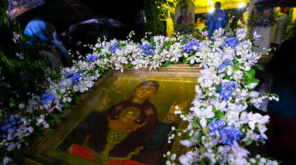 «Владычице премилостивая, исцели наша недуги и страсти!»