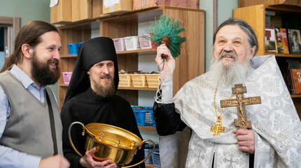 Молебен в новом здании