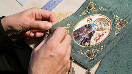 В тиши золотошвейной мастерской