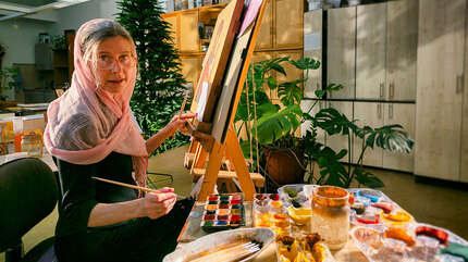 В иконоокладной мастерской