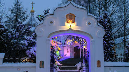 Зима в монастыре