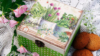 Декорирование изделий в технике декупаж