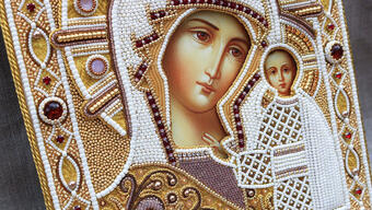 Казанская икона Божией Матери, вышитая бисером