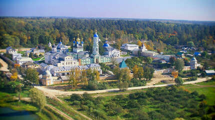 Оптинские старцы — земли Русской утешители