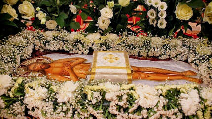 Над Плащаницей