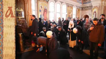 Поклоны в церкви