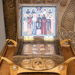 В Елисаветинском храме появился ковчег с мощами русских святых жен