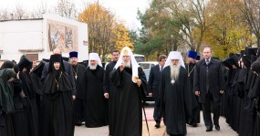 патриарх Алексий, митрополит и игумения
