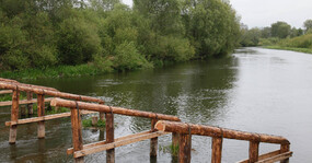 сваи в реке