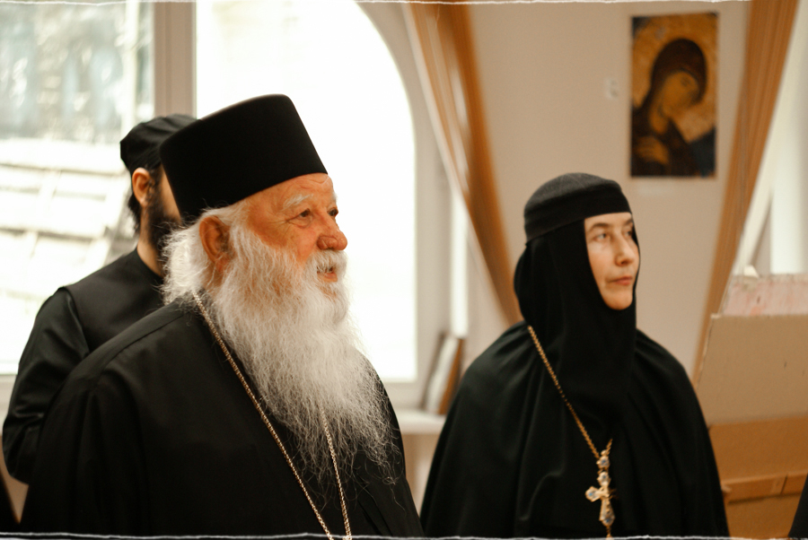 Беседа игумена монастыря Ксенофонт архимандрита Алексия (Мандзириса) с сестрами Свято-Елисаветинского монастыря