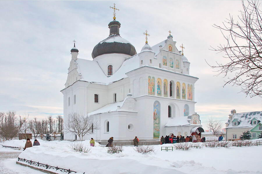 Свято Никольский женского монастырь зимой