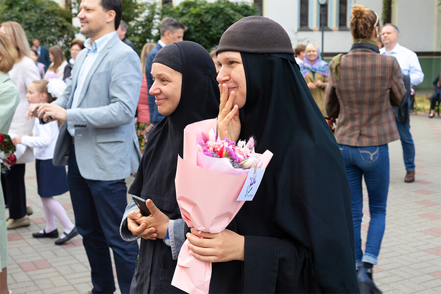 монахини Свято-Елисаветинского монастыря