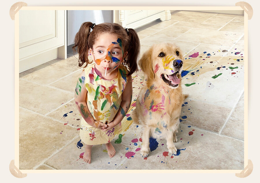девочка и собака в красках