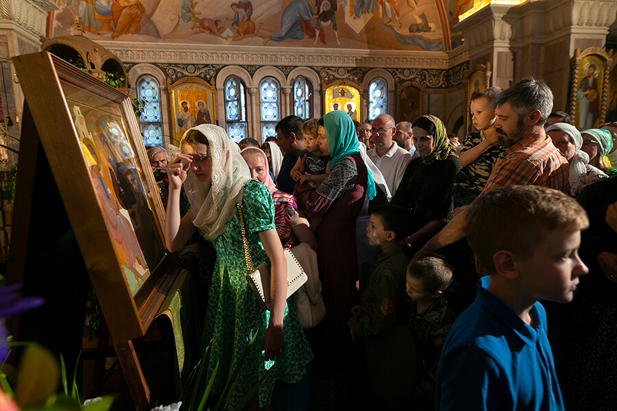 полный храм на праздгик