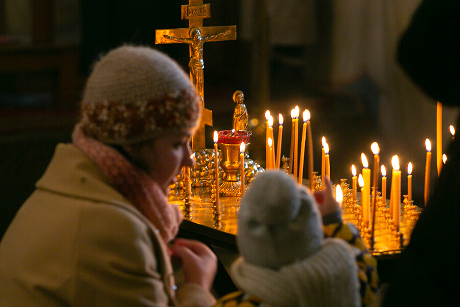 свечи поминание в храме