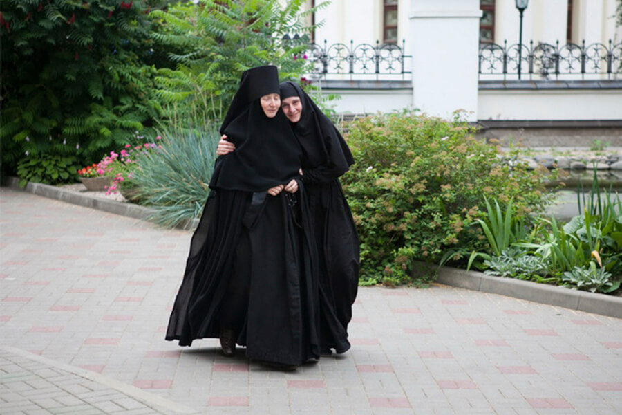 монашествующие сестры свято-елисаветинского монастыря