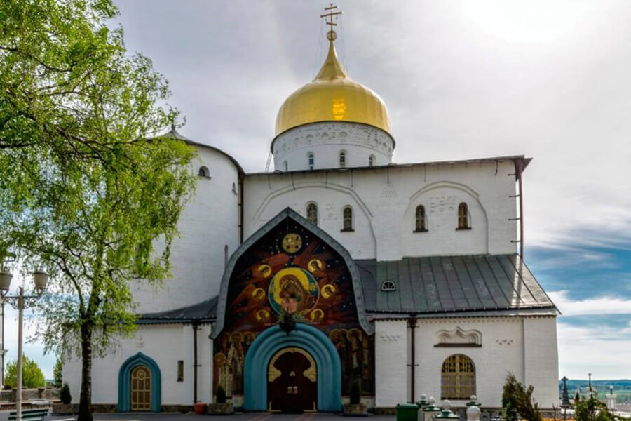Свято-Троицкий собор Почаевской лавры 