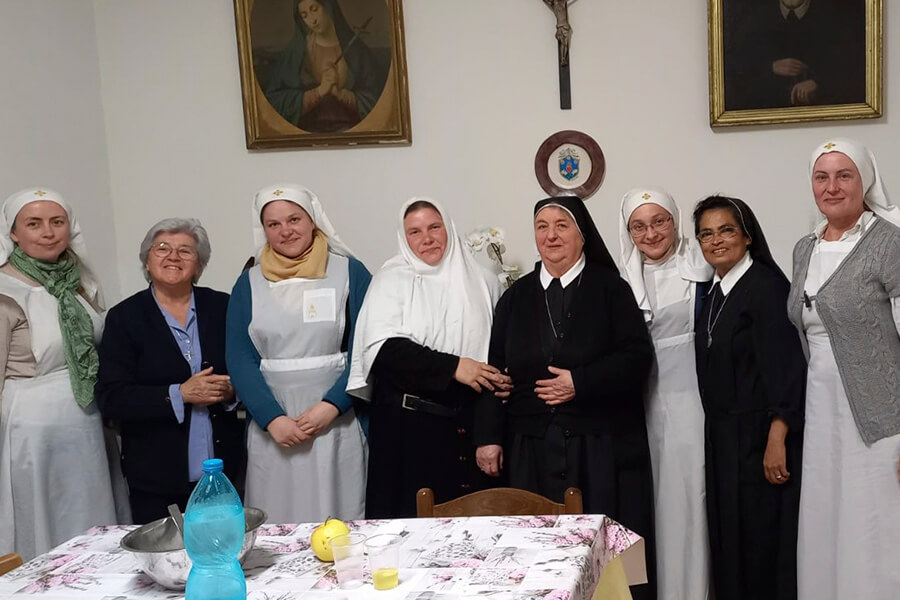 сестры свято-елисаветинского монастыря в италии