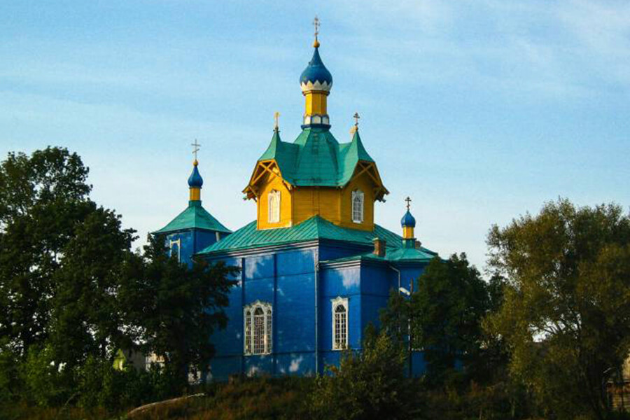 Свято-Успенский храм в Шарковщине