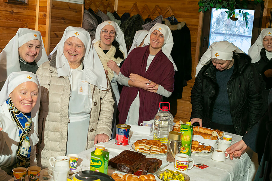 за праздничным столом