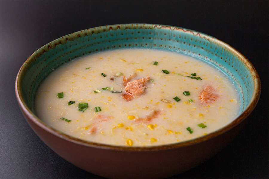 Сырный суп с рыбой и креветками с фото 