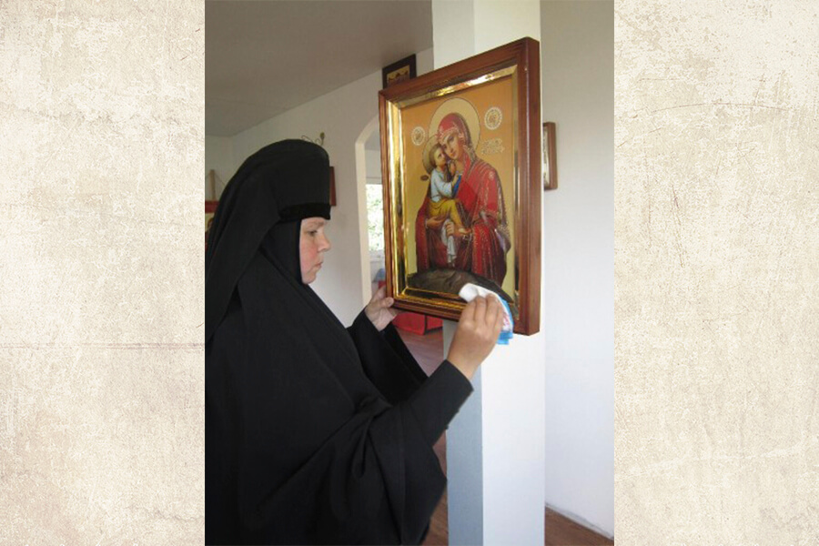 монахиня успенского тадулинского монастыря