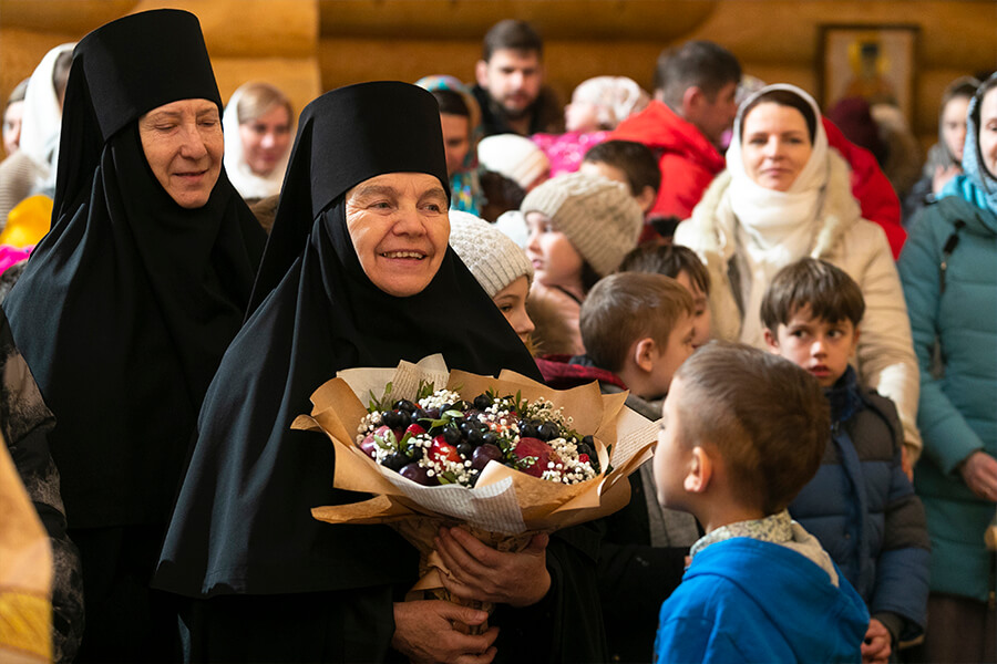 монахини свято-елисаветинского монастыря