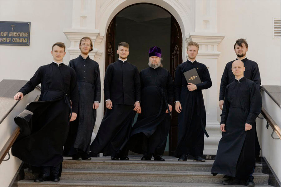учащиеся семинарии
