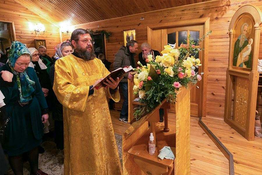 чтение в храме
