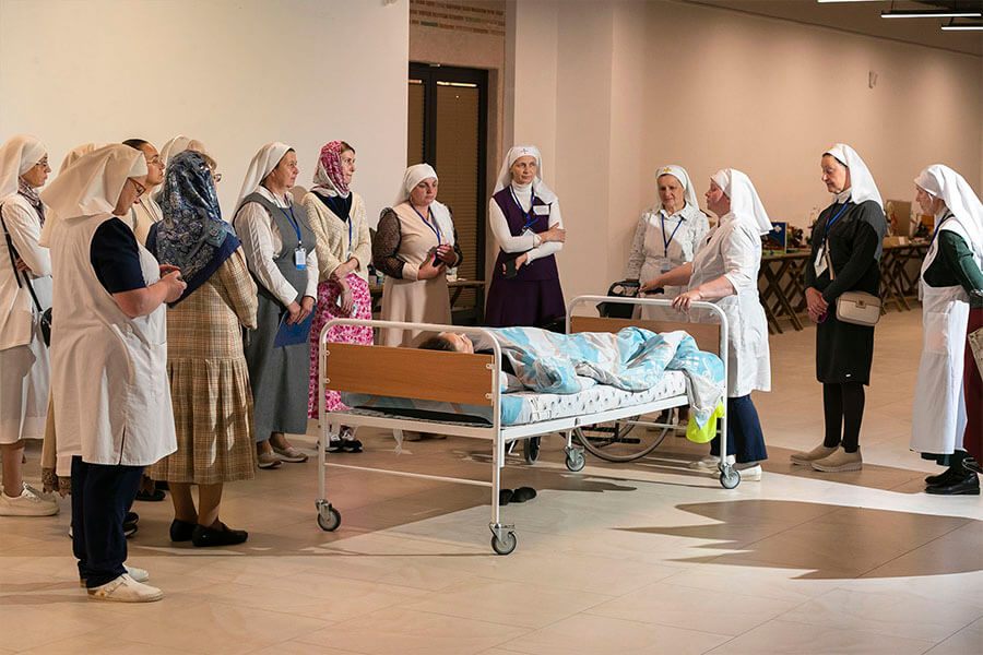 обучение сестер милосердия