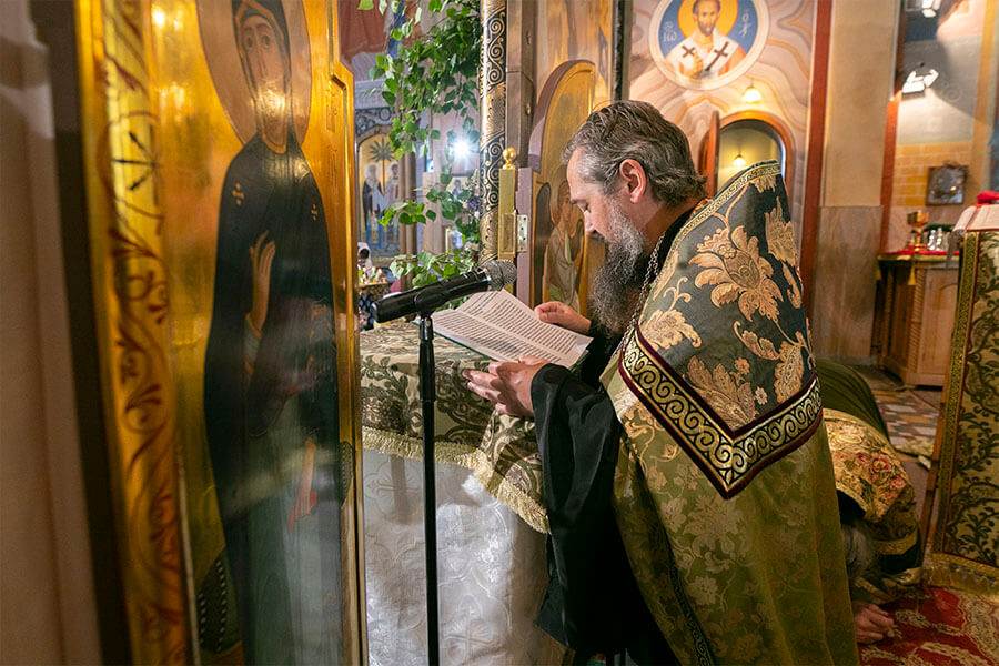 служение священника