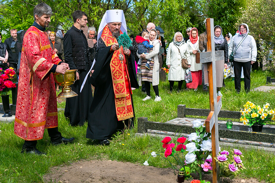 освящение могилок