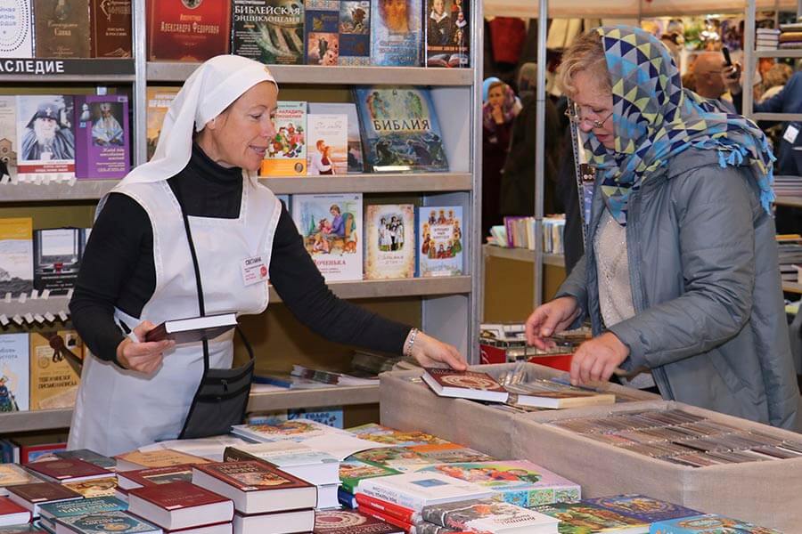 сестра на православном фестивеле