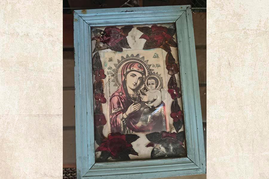 небольшая икона