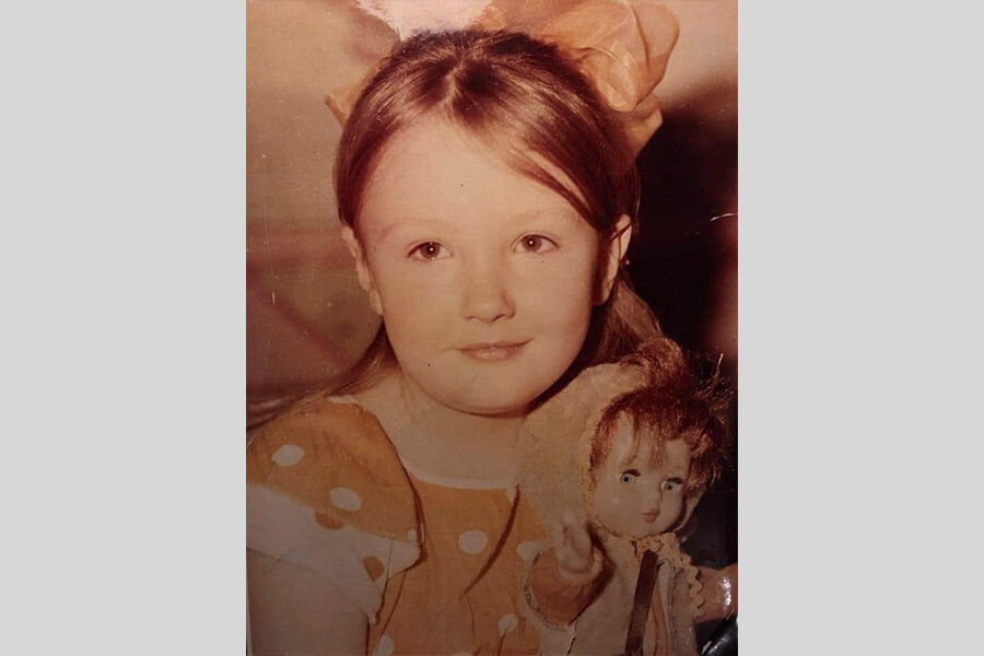 девочкас куклой