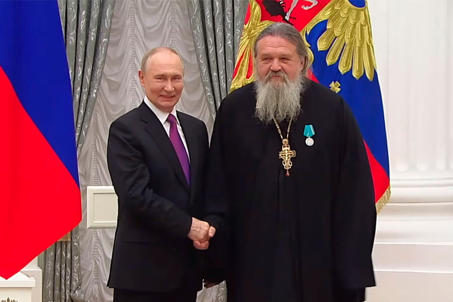 президент Владимир путин и протоиерей Андрей лемешонок