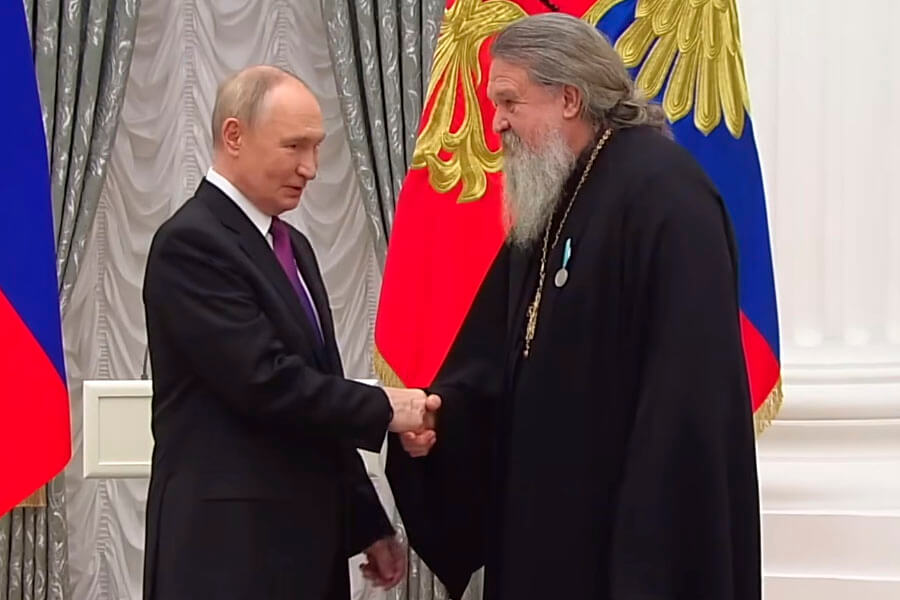 президент Владимир путин и протоиерей Андрей лемешонок