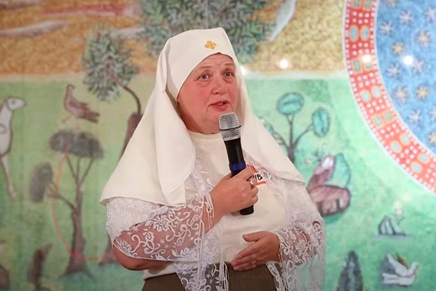 Сестра милосердия Елена Ленковец 