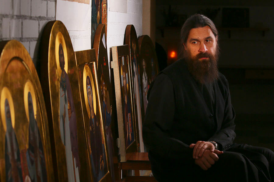 священник свято-елисаветинского монастыря