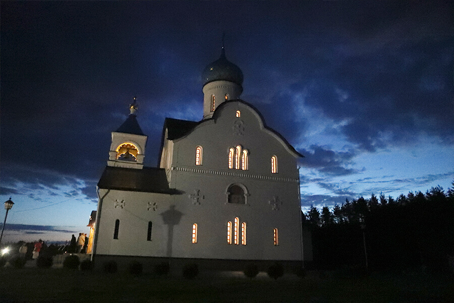 храм на подворье