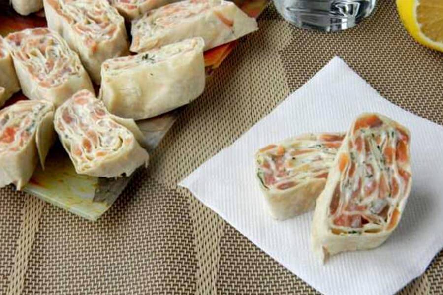 Роллы из лаваша с рыбой Роллы из лаваша с рыбой