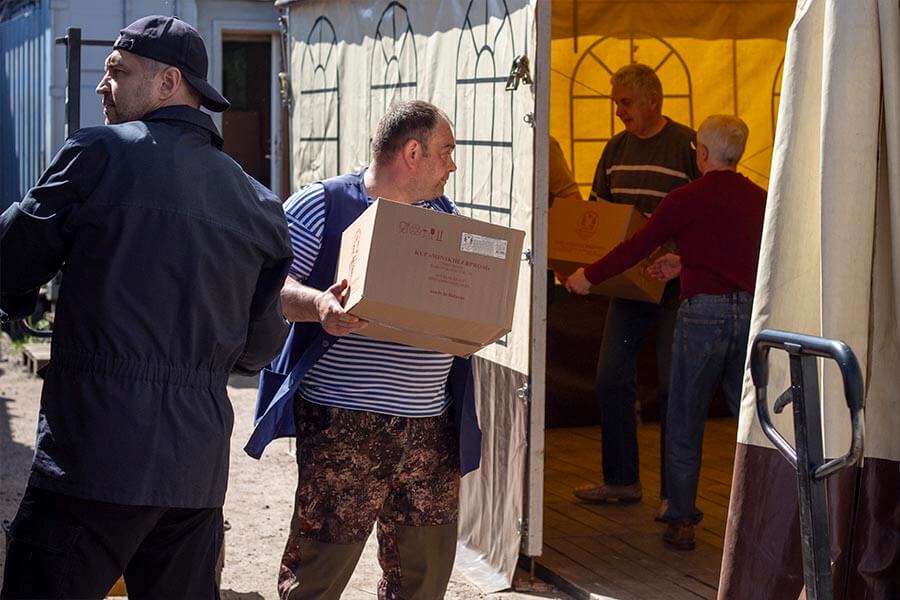 на разгрузку машины