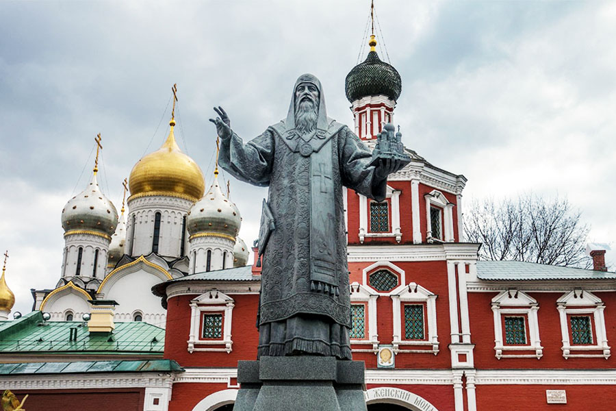 памятник святителю Алексию