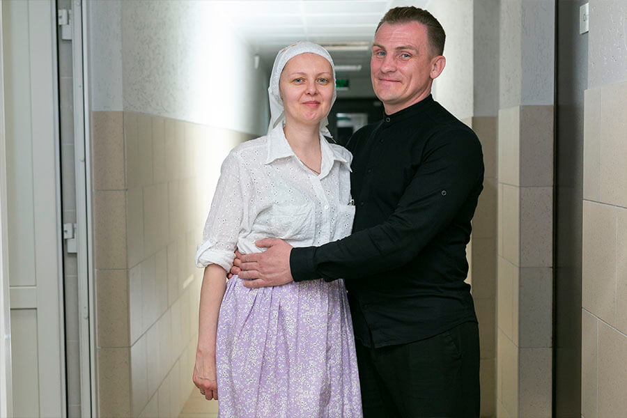 супруги
