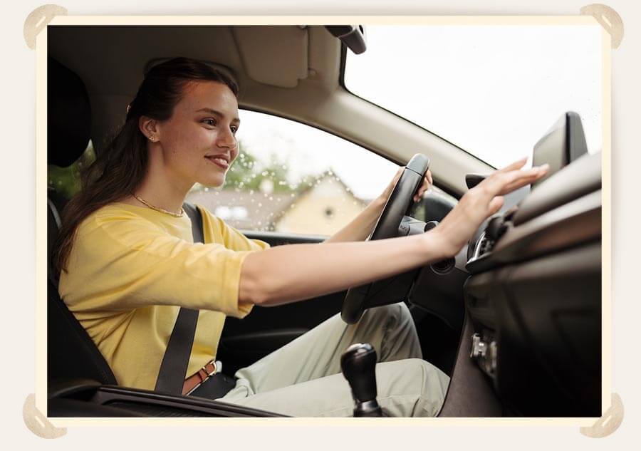 девушка за рулем