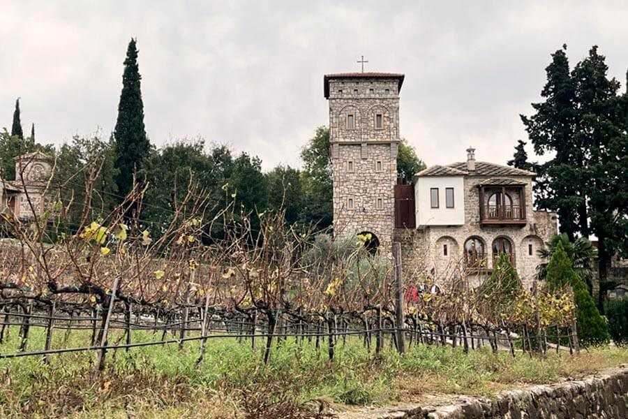 Виноградники монастыря Тврдош