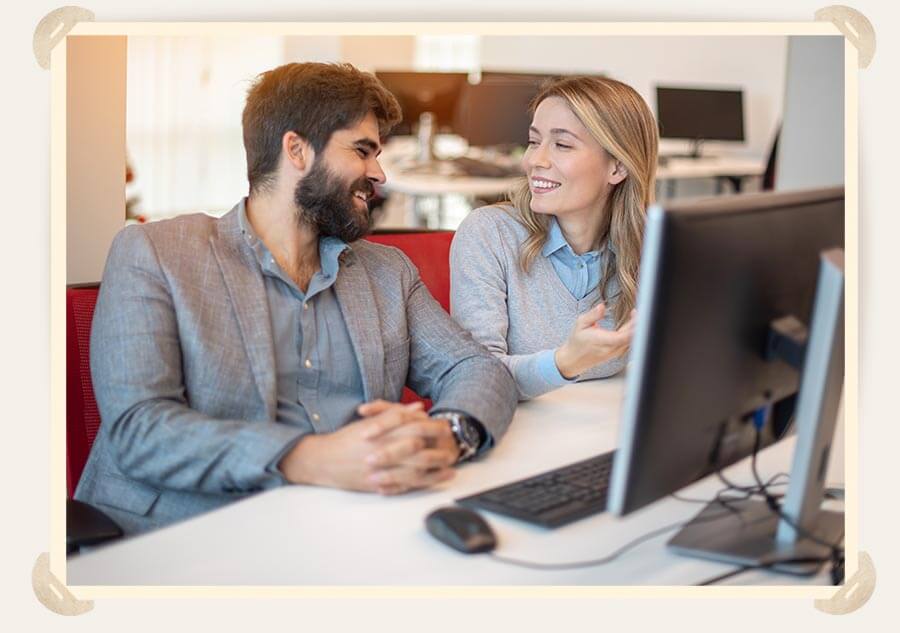 пара за компьютером