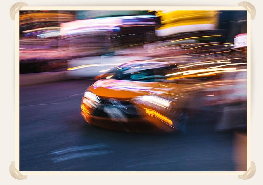 автомобиль на скорости