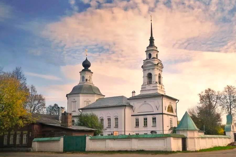 Храм Спаса на Запрудне