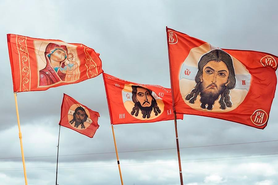 хоругви с иконами